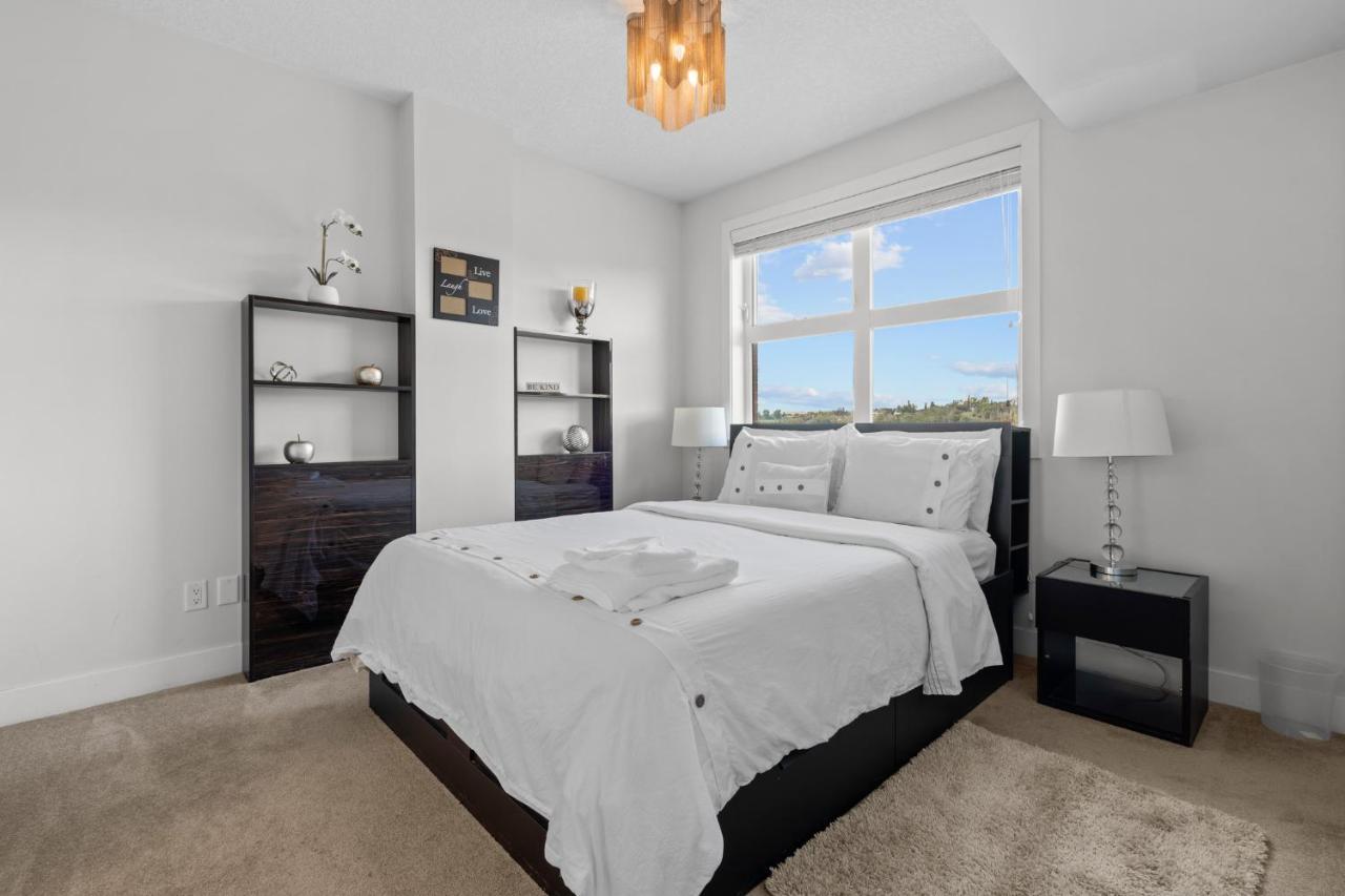 Element On First By Manna Apartment Calgary Bagian luar foto
