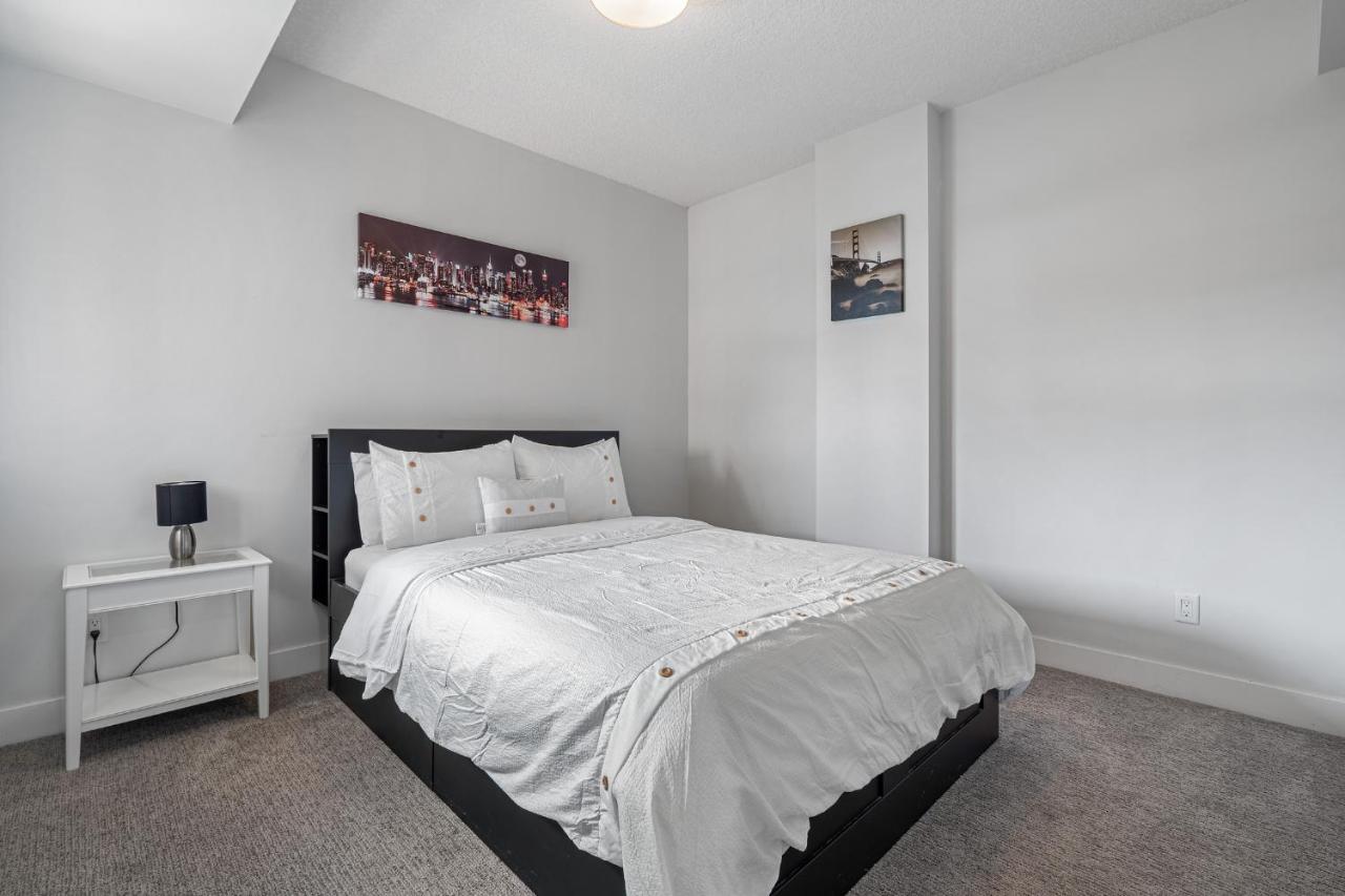 Element On First By Manna Apartment Calgary Bagian luar foto
