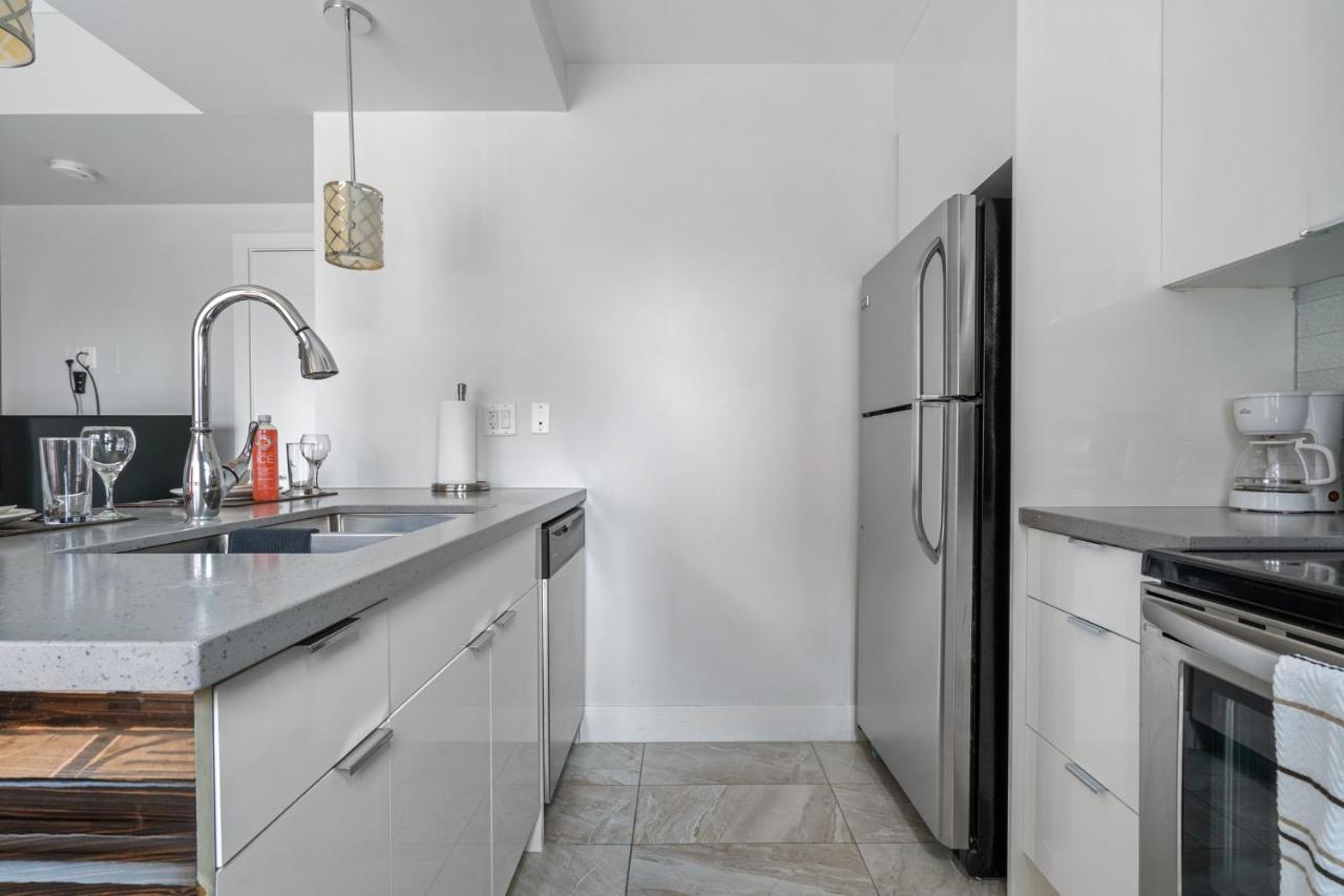 Element On First By Manna Apartment Calgary Bagian luar foto