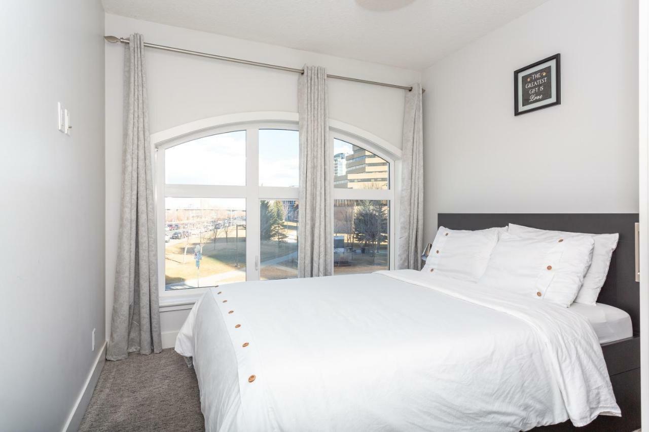 Element On First By Manna Apartment Calgary Bagian luar foto