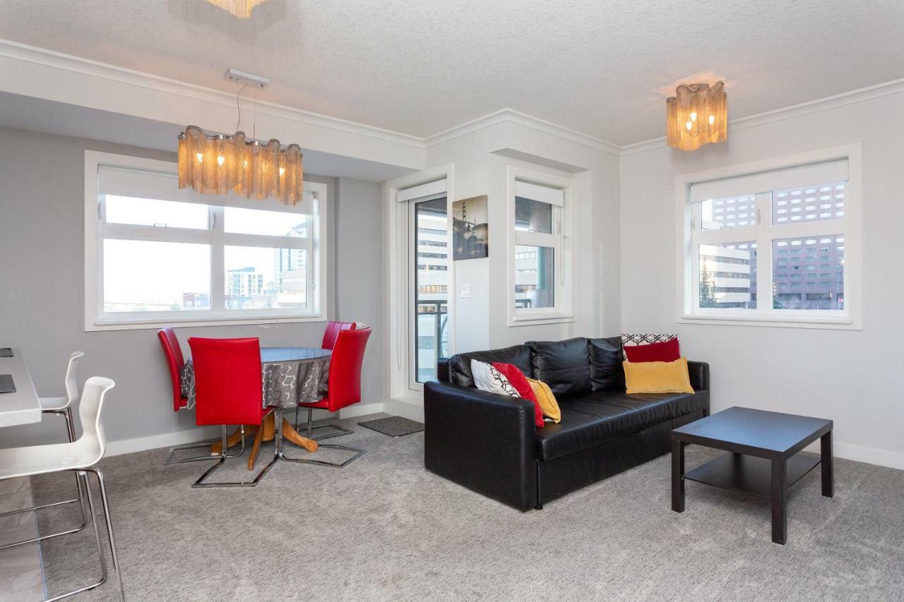 Element On First By Manna Apartment Calgary Ruang foto